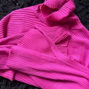 Long sleeve bright pink sweater